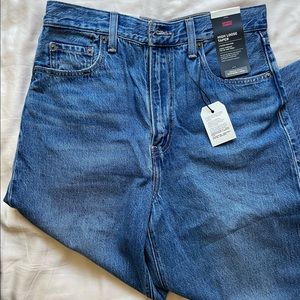 High Loose Taper Levi’s 28